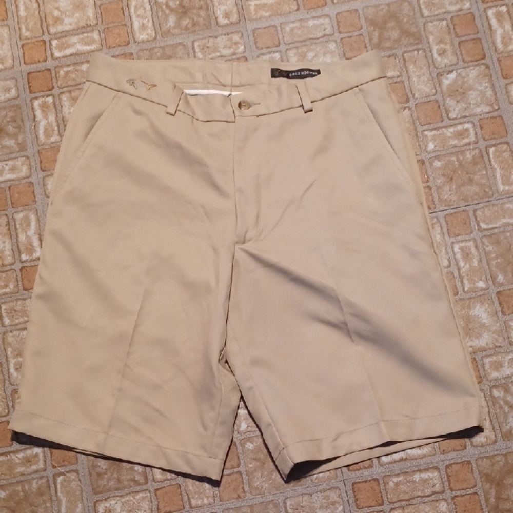 Greg Norman Collection Tan Flat Front Shorts Size 30